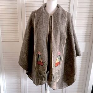 Judith Andrea Vintage Tulcan Eduador Cape Women’s Brown Embroidery Fringe OSFM